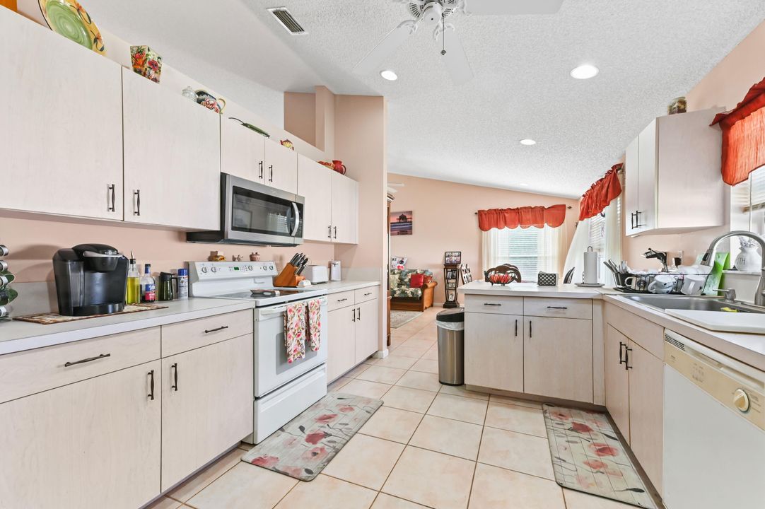 En Venta: $379,900 (2 camas, 2 baños, 1752 Pies cuadrados)