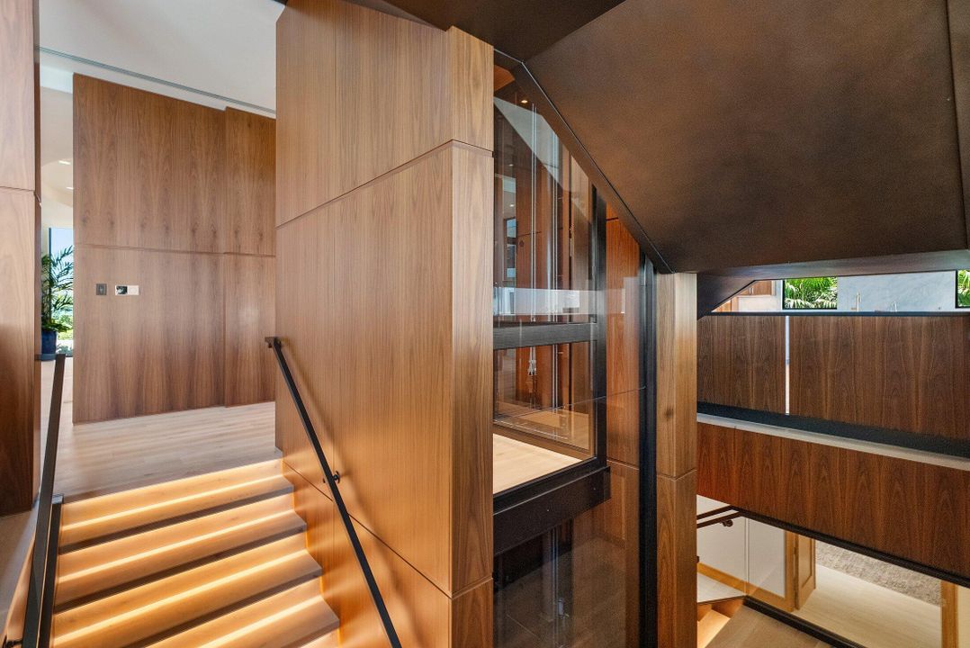 На продажу: $85,000,000 (8 спален, 10 ванн, 19023 Квадратных фут)