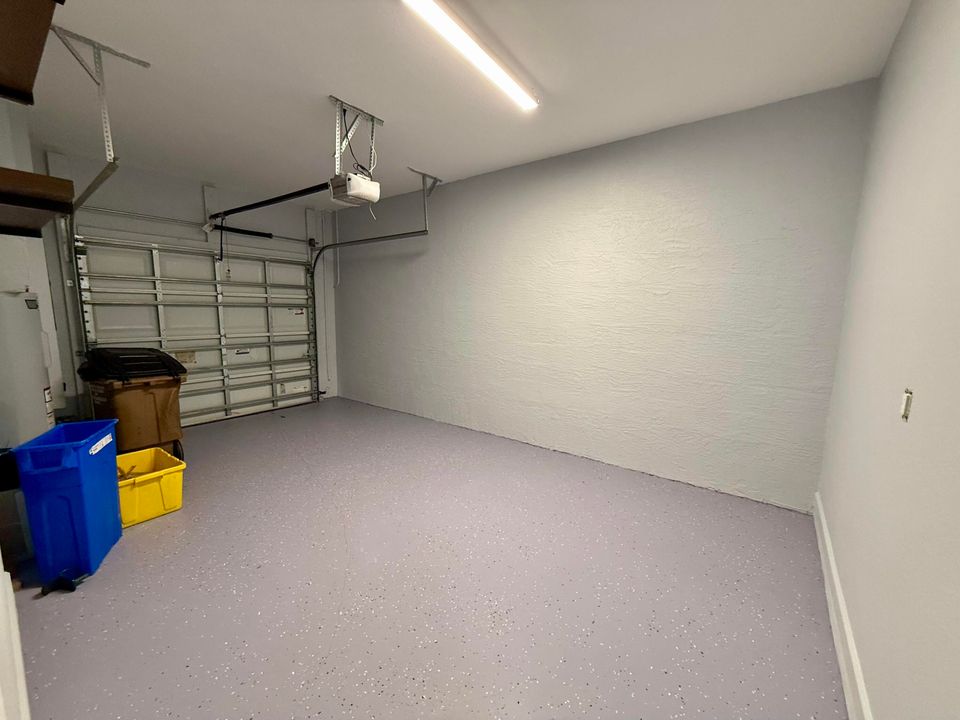 For Rent: $2,700 (3 beds, 2 baths, 1673 Square Feet)