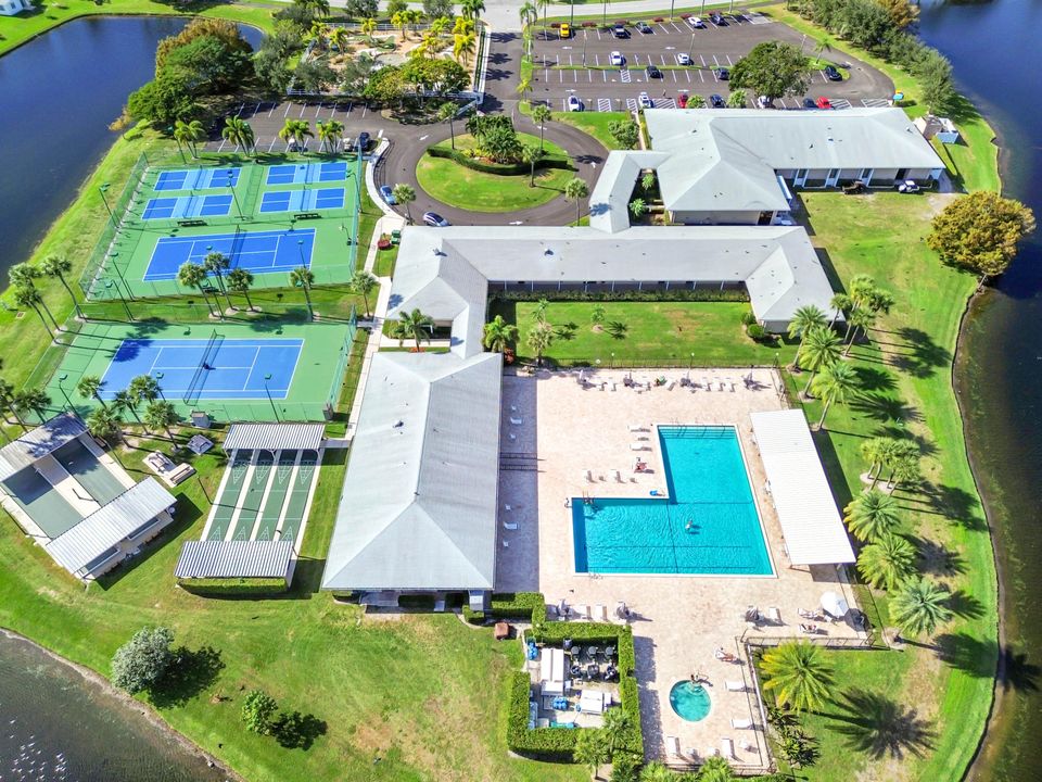 En Venta: $379,900 (2 camas, 2 baños, 1752 Pies cuadrados)