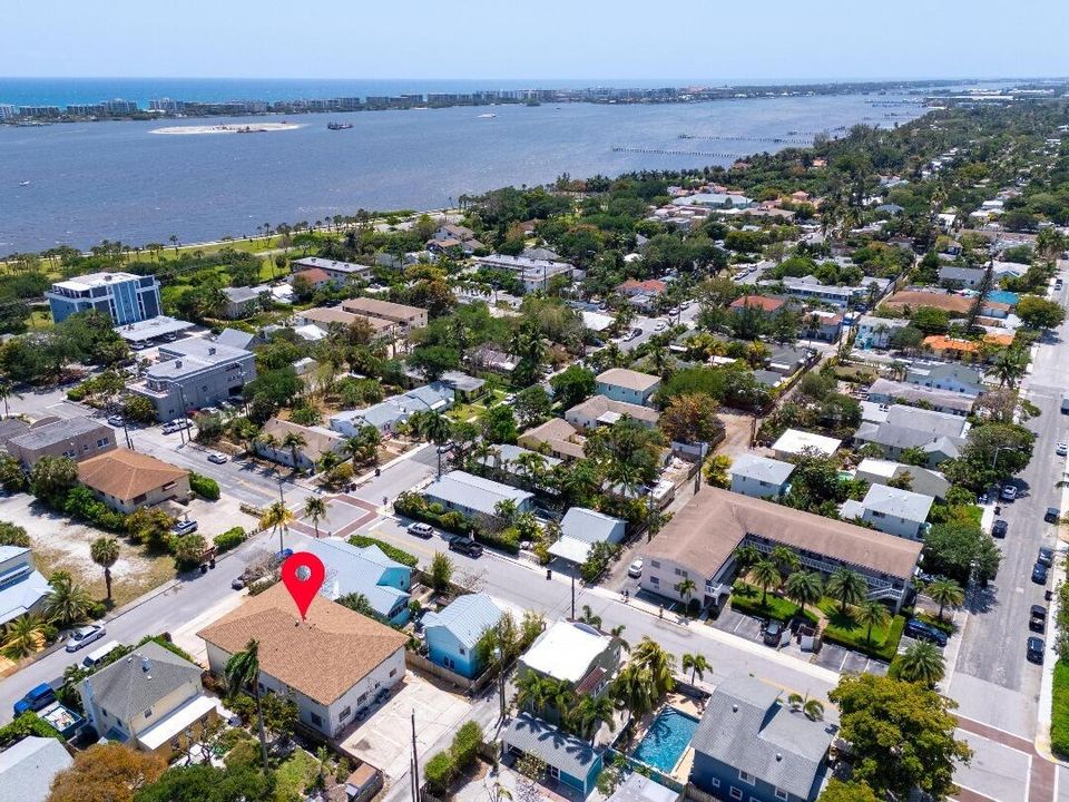 В аренду: $2,250 (2 спален, 2 ванн, 1159 Квадратных фут)