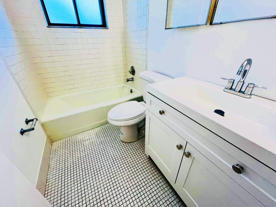 В аренду: $2,250 (2 спален, 2 ванн, 1159 Квадратных фут)