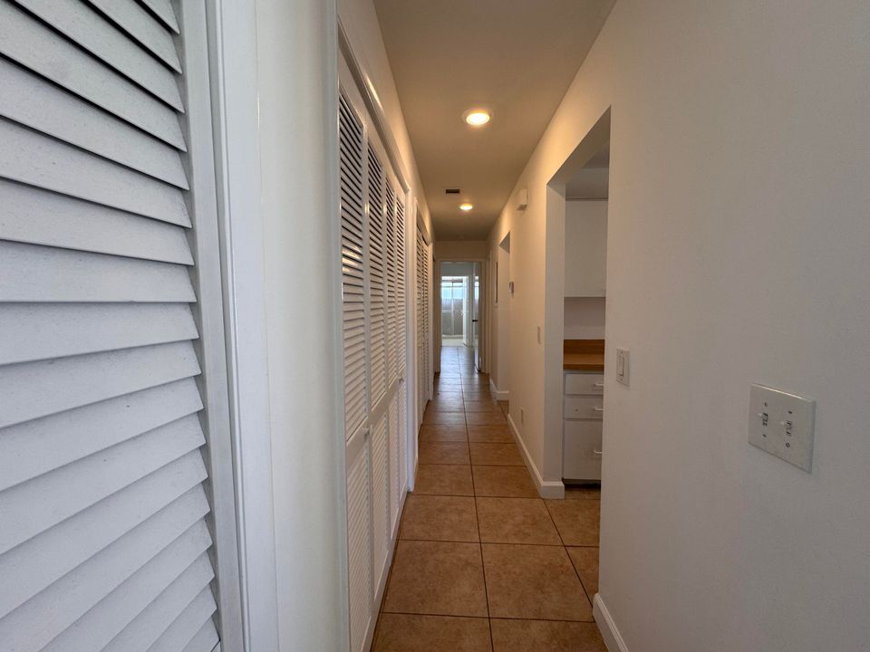 В аренду: $2,250 (2 спален, 2 ванн, 1159 Квадратных фут)