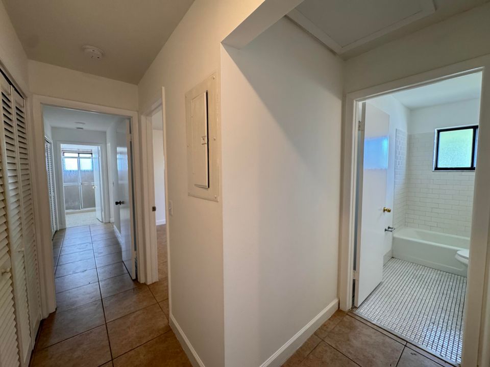 В аренду: $2,250 (2 спален, 2 ванн, 1159 Квадратных фут)