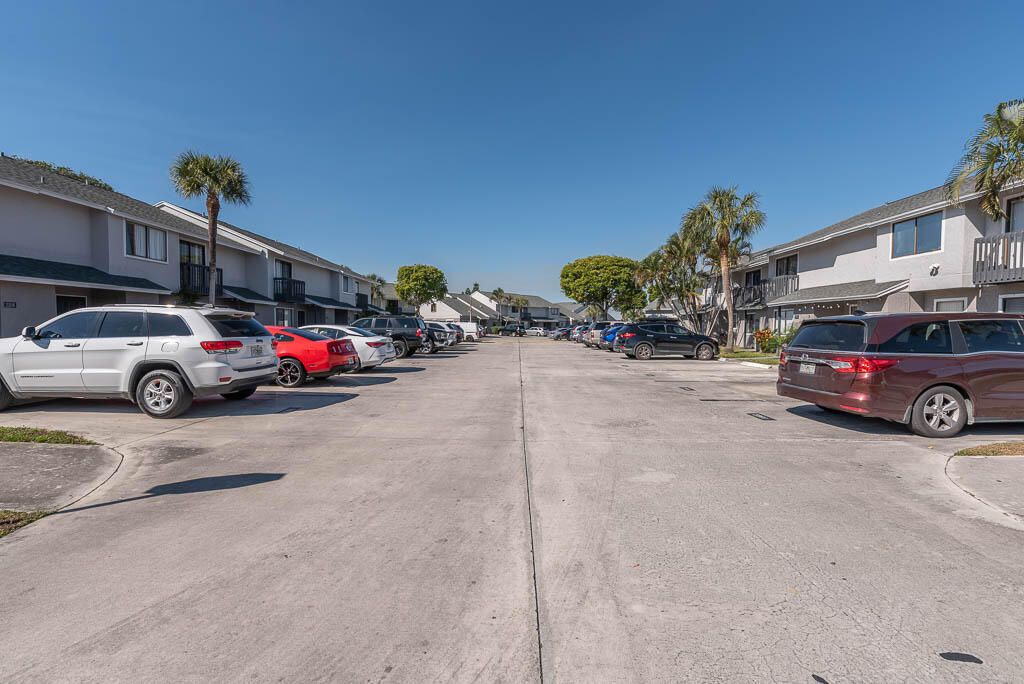 For Rent: $2,350 (3 beds, 2 baths, 1260 Square Feet)