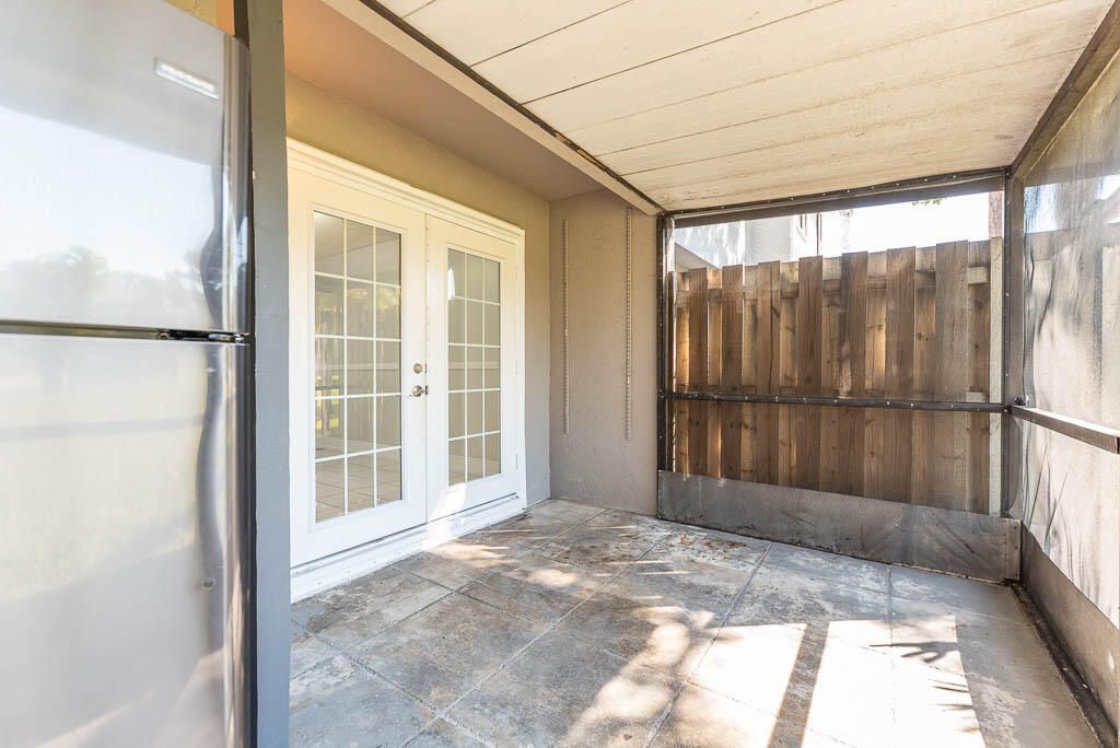 For Rent: $2,350 (3 beds, 2 baths, 1260 Square Feet)