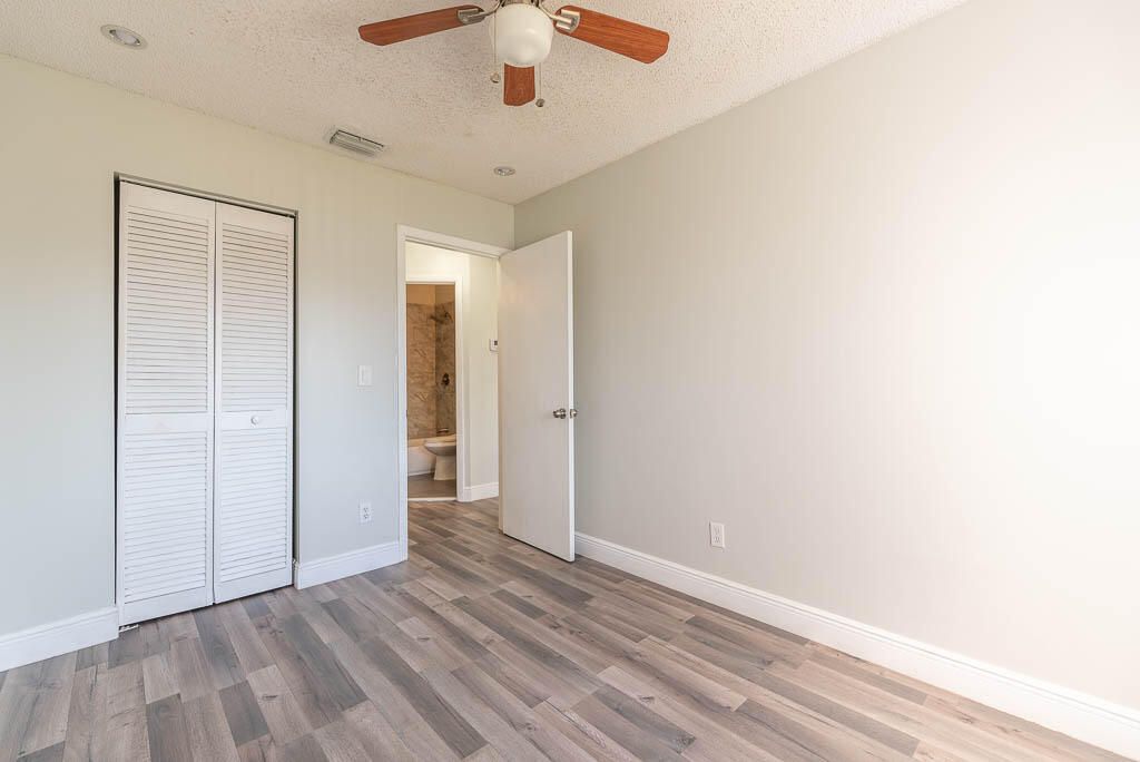 For Rent: $2,350 (3 beds, 2 baths, 1260 Square Feet)