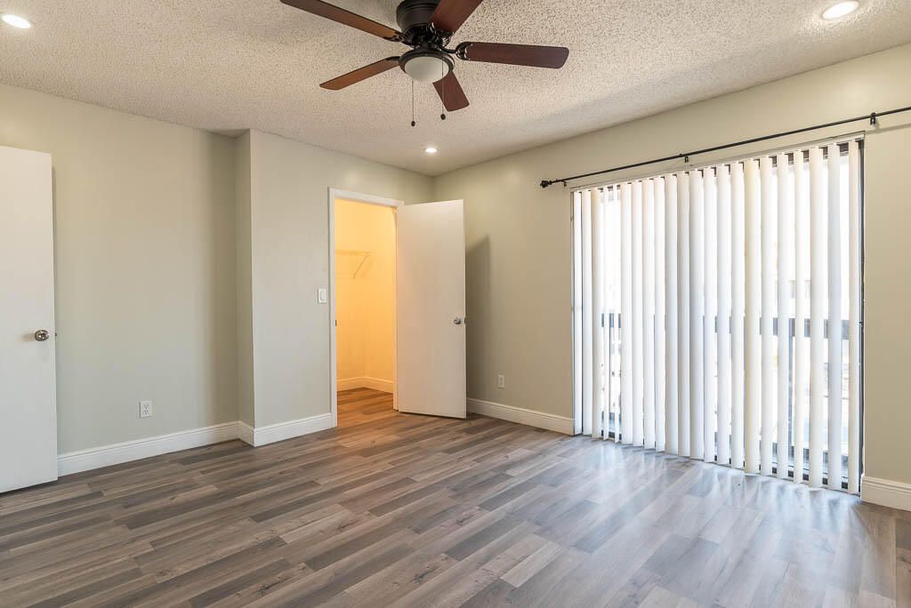 For Rent: $2,350 (3 beds, 2 baths, 1260 Square Feet)