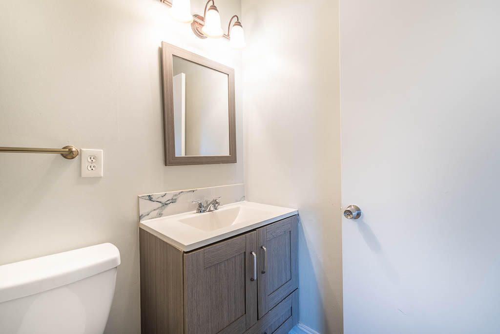 For Rent: $2,350 (3 beds, 2 baths, 1260 Square Feet)