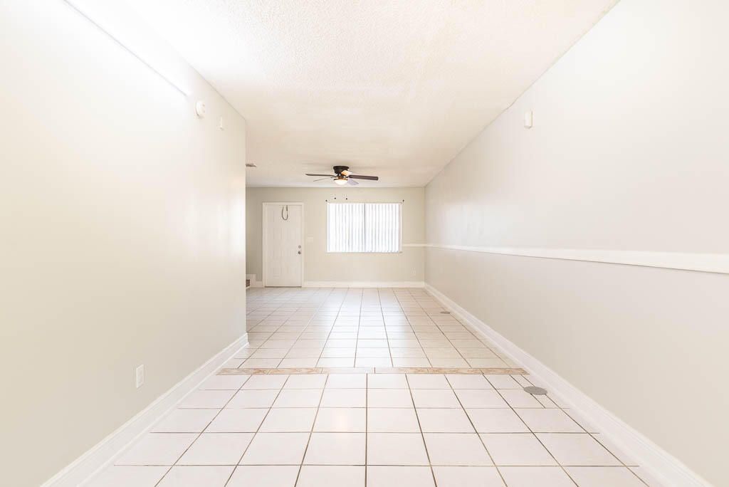 For Rent: $2,350 (3 beds, 2 baths, 1260 Square Feet)