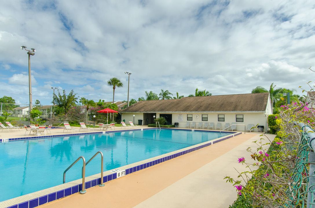 For Rent: $2,350 (3 beds, 2 baths, 1260 Square Feet)