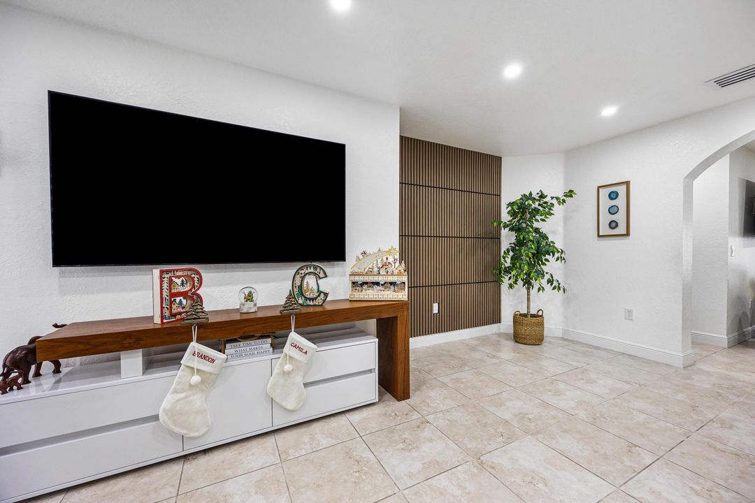 En Venta: $600,000 (3 camas, 2 baños, 1568 Pies cuadrados)