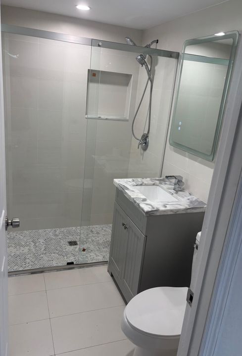 For Rent: $2,600 (2 beds, 2 baths, 1127 Square Feet)