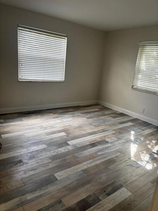 For Rent: $2,600 (2 beds, 2 baths, 1127 Square Feet)