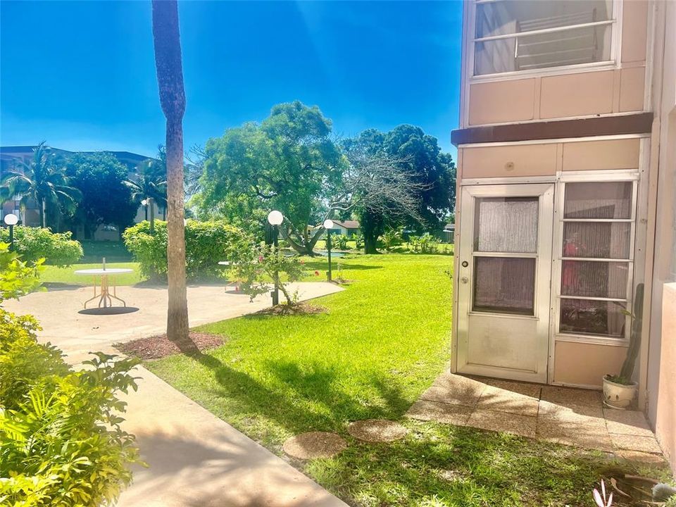 For Rent: $1,650 (1 beds, 1 baths, 768 Square Feet)