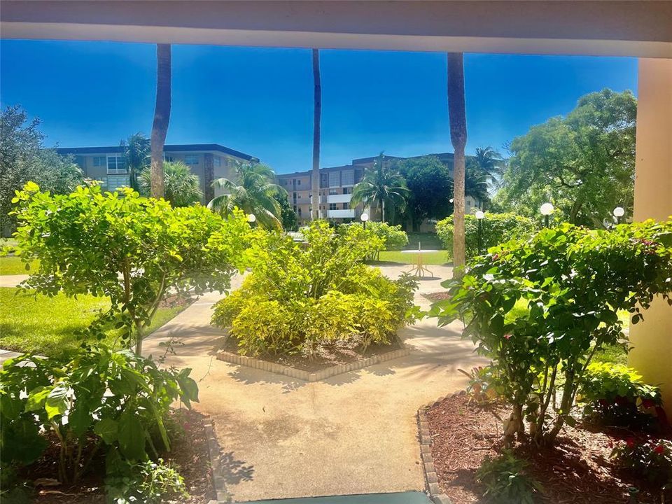 For Rent: $1,650 (1 beds, 1 baths, 768 Square Feet)