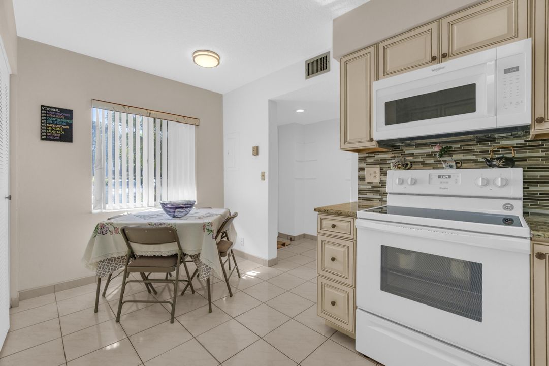 En Venta: $179,000 (2 camas, 2 baños, 1080 Pies cuadrados)