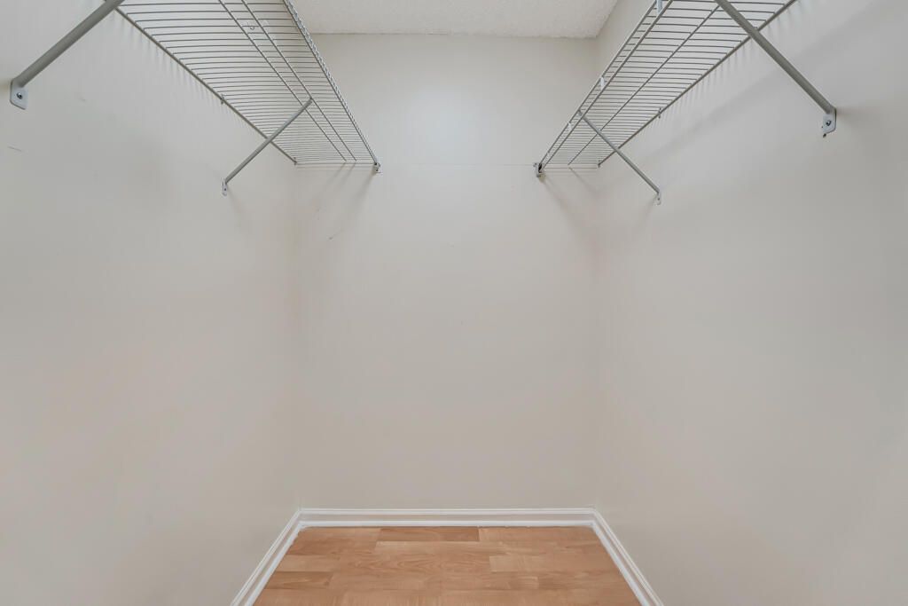 For Rent: $2,500 (2 beds, 2 baths, 1046 Square Feet)