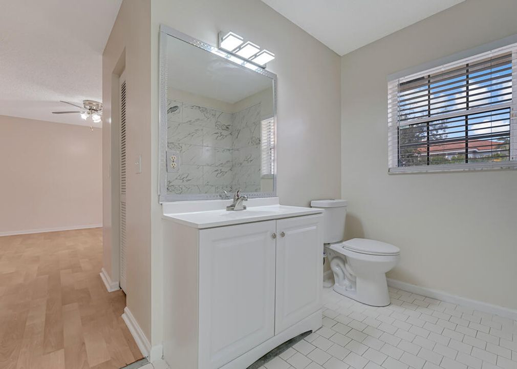 For Rent: $2,500 (2 beds, 2 baths, 1046 Square Feet)