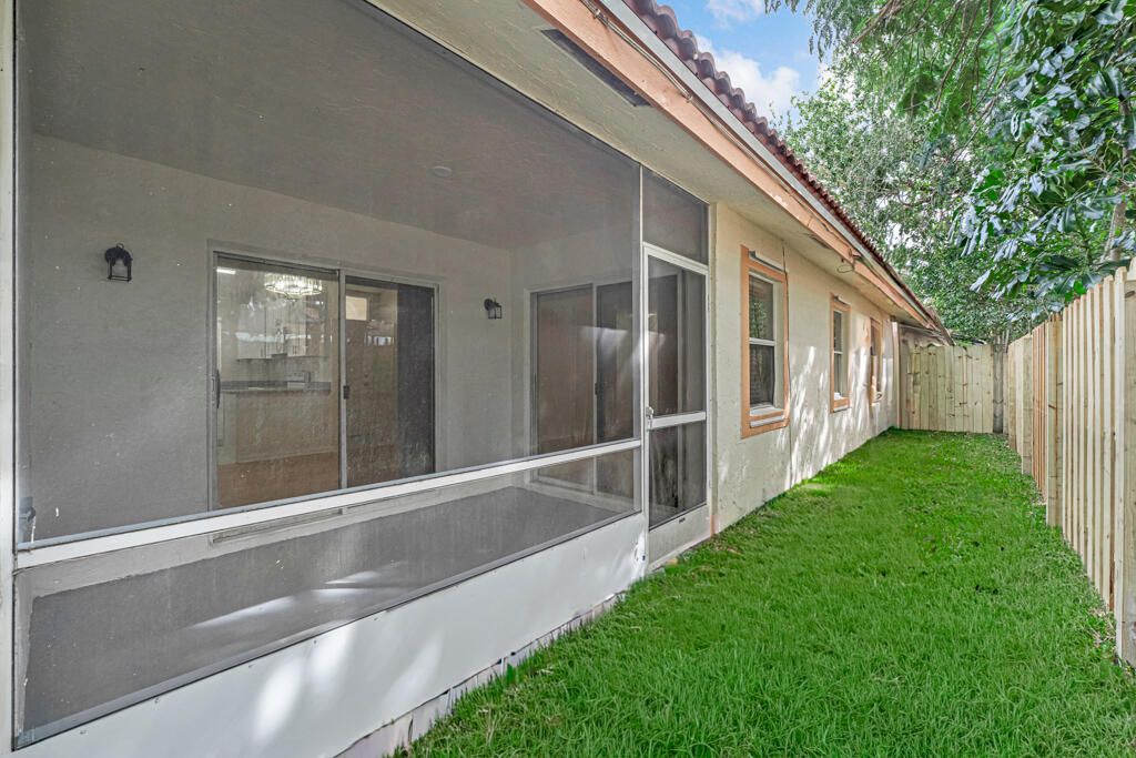 For Rent: $2,500 (2 beds, 2 baths, 1046 Square Feet)