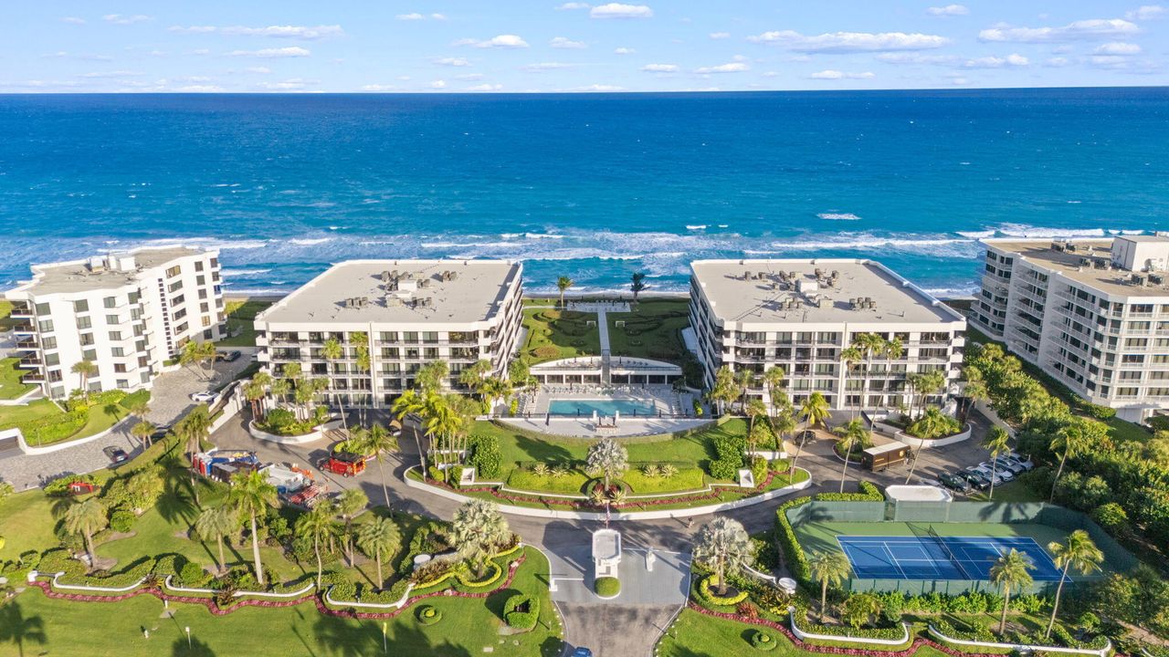 На продажу: $3,150,000 (3 спален, 3 ванн, 2533 Квадратных фут)