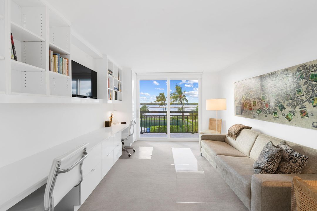 На продажу: $3,150,000 (3 спален, 3 ванн, 2533 Квадратных фут)