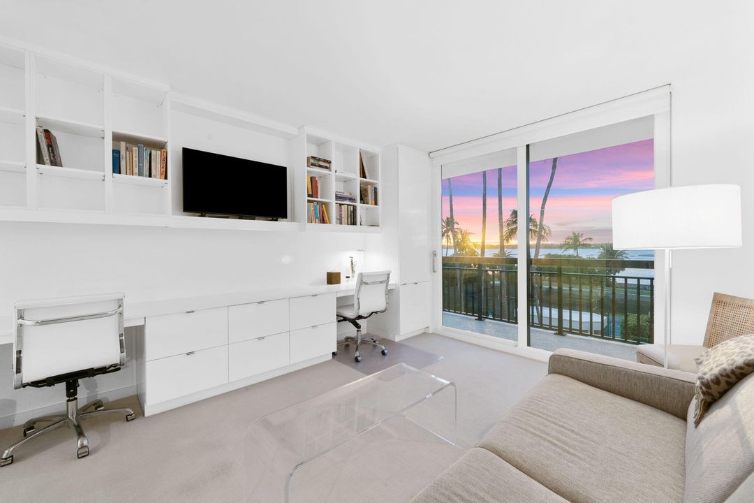 На продажу: $3,150,000 (3 спален, 3 ванн, 2533 Квадратных фут)