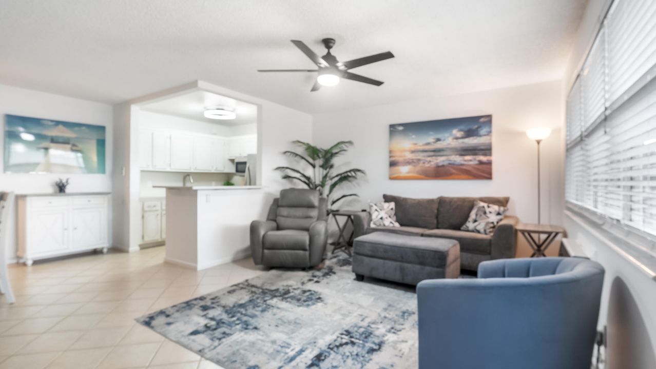 待售: $89,000 (1 贝兹, 1 浴室, 700 平方英尺)