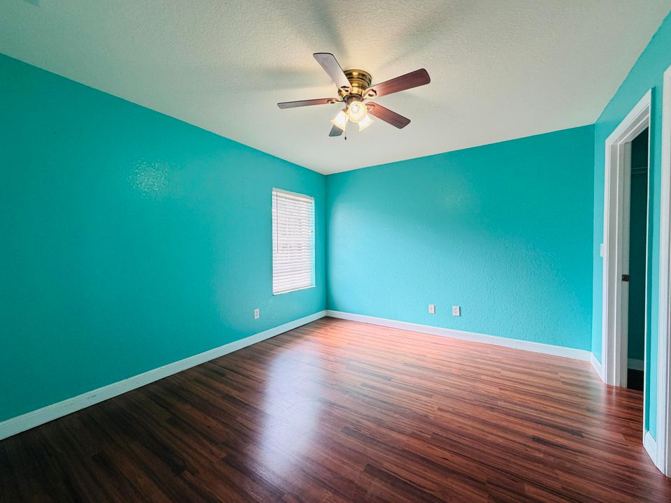 出租: $3,400 (4 贝兹, 4 浴室, 3031 平方英尺)