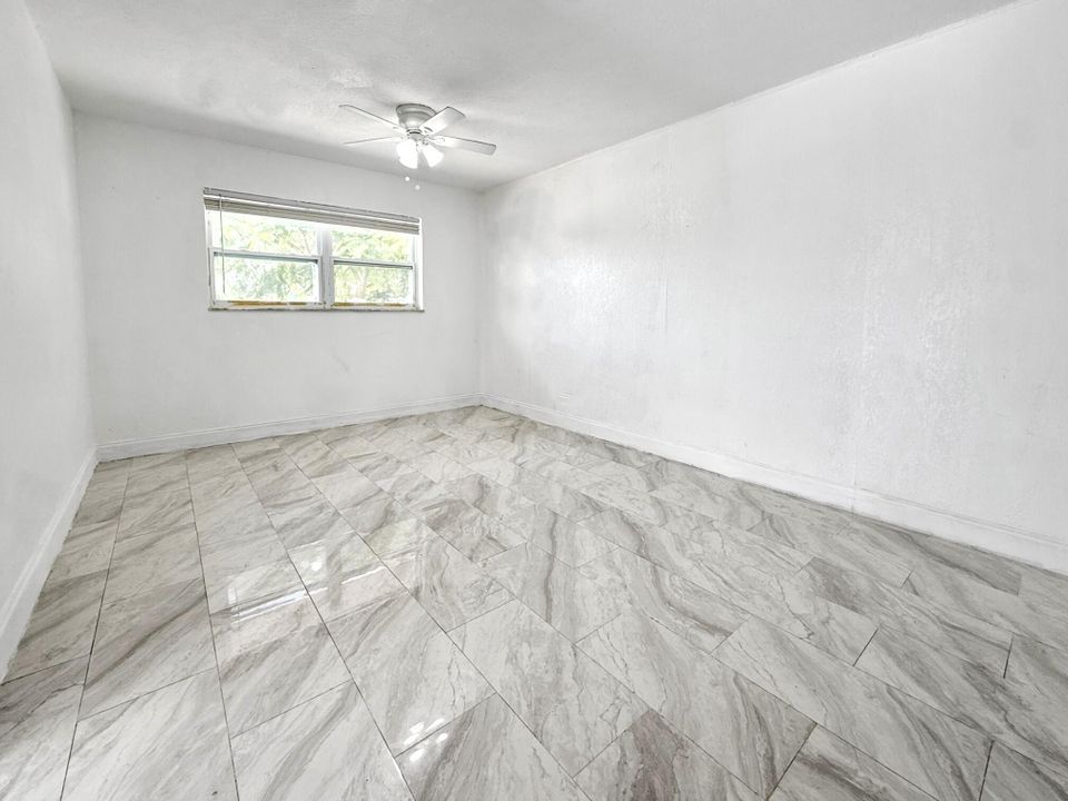 En Renta: $1,900 (2 camas, 2 baños, 1100 Pies cuadrados)