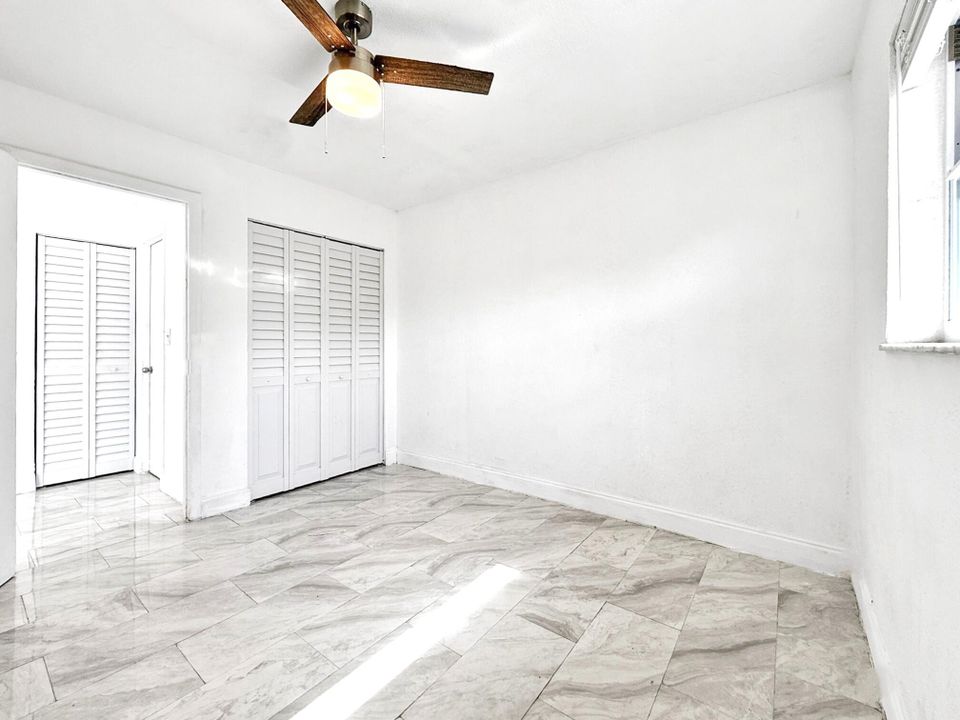 En Renta: $1,900 (2 camas, 2 baños, 1100 Pies cuadrados)