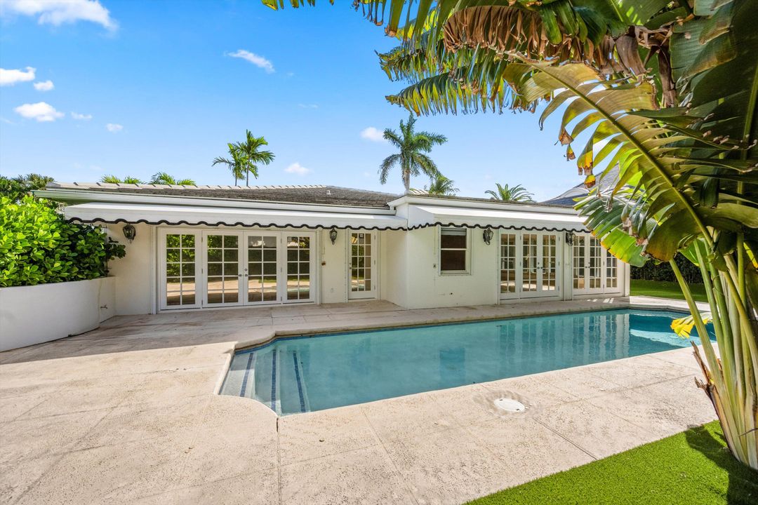 出租: $30,000 (4 贝兹, 3 浴室, 2795 平方英尺)