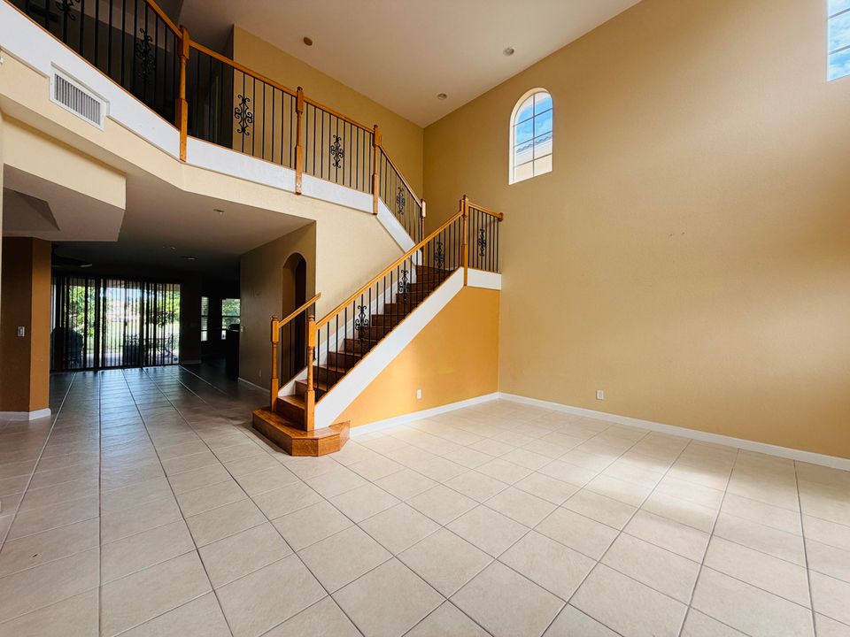 出租: $3,400 (4 贝兹, 4 浴室, 3031 平方英尺)