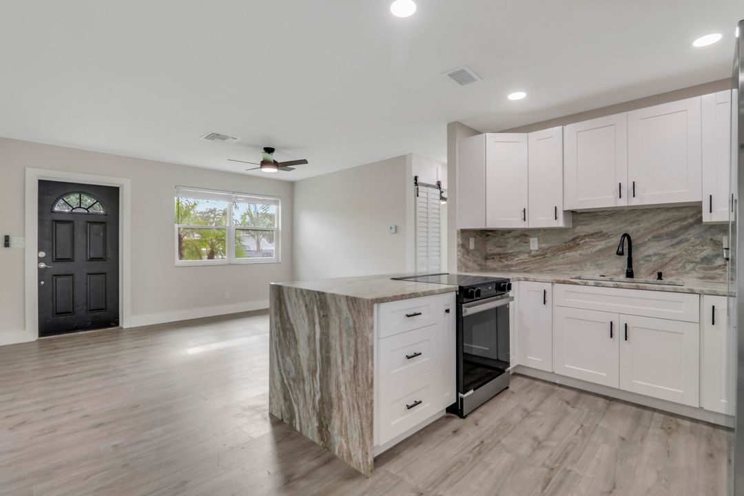 На продажу: $434,500 (3 спален, 1 ванн, 1218 Квадратных фут)