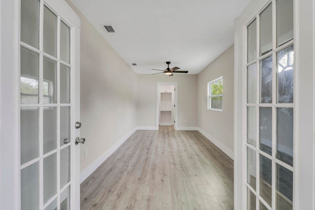 На продажу: $434,500 (3 спален, 1 ванн, 1218 Квадратных фут)