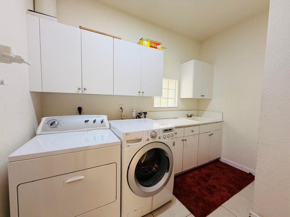 出租: $3,400 (4 贝兹, 4 浴室, 3031 平方英尺)