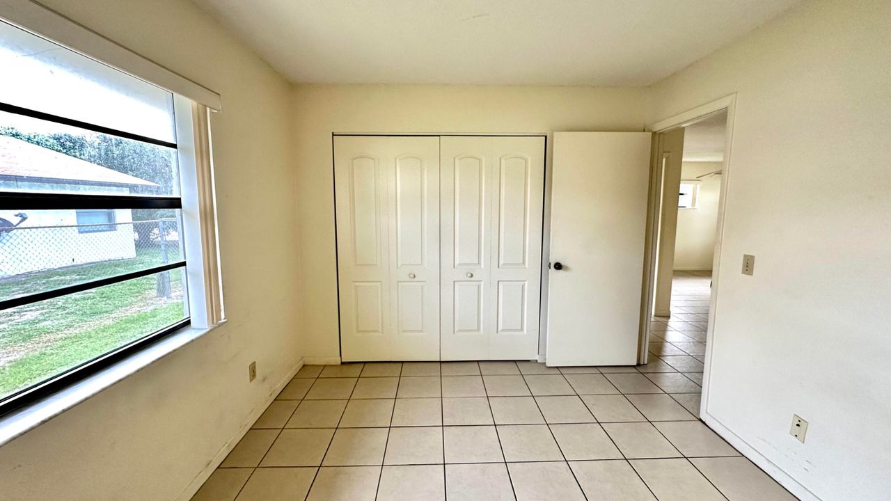 For Rent: $1,900 (2 beds, 1 baths, 1000 Square Feet)
