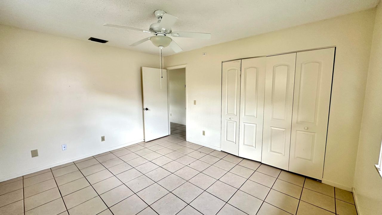 For Rent: $1,900 (2 beds, 1 baths, 1000 Square Feet)