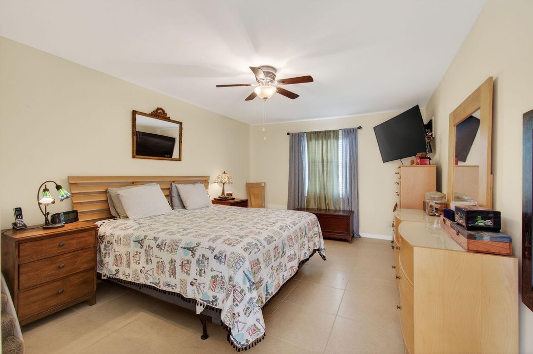 На продажу: $575,000 (3 спален, 2 ванн, 1527 Квадратных фут)