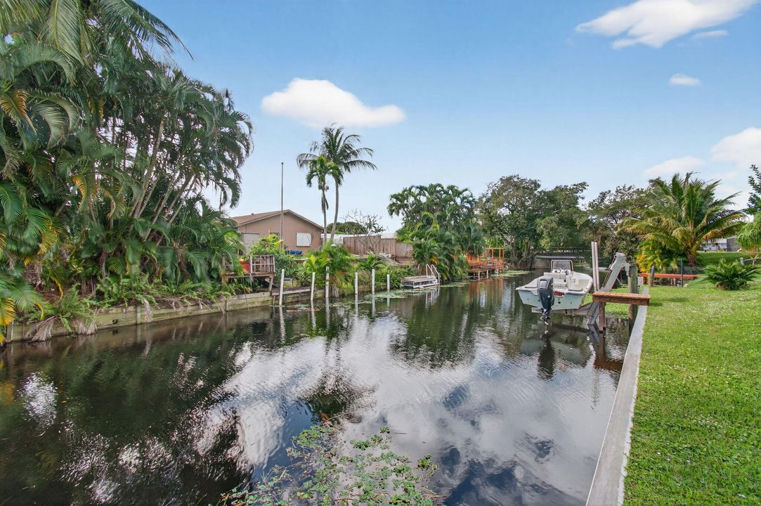 На продажу: $575,000 (3 спален, 2 ванн, 1527 Квадратных фут)