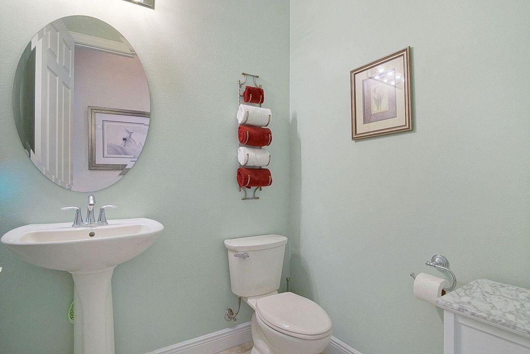 En Venta: $645,500 (3 camas, 2 baños, 2255 Pies cuadrados)