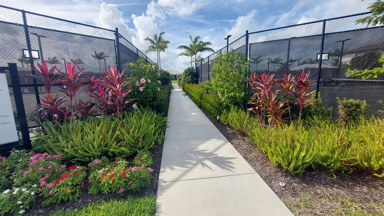 For Sale: $1,249,900 (2 beds, 2 baths, 2214 Square Feet)