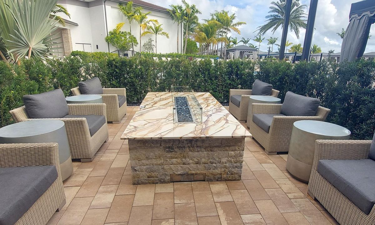 For Sale: $1,249,900 (2 beds, 2 baths, 2214 Square Feet)