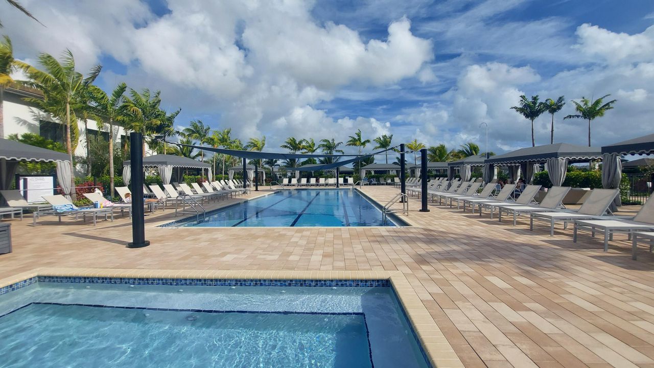 For Sale: $1,249,900 (2 beds, 2 baths, 2214 Square Feet)