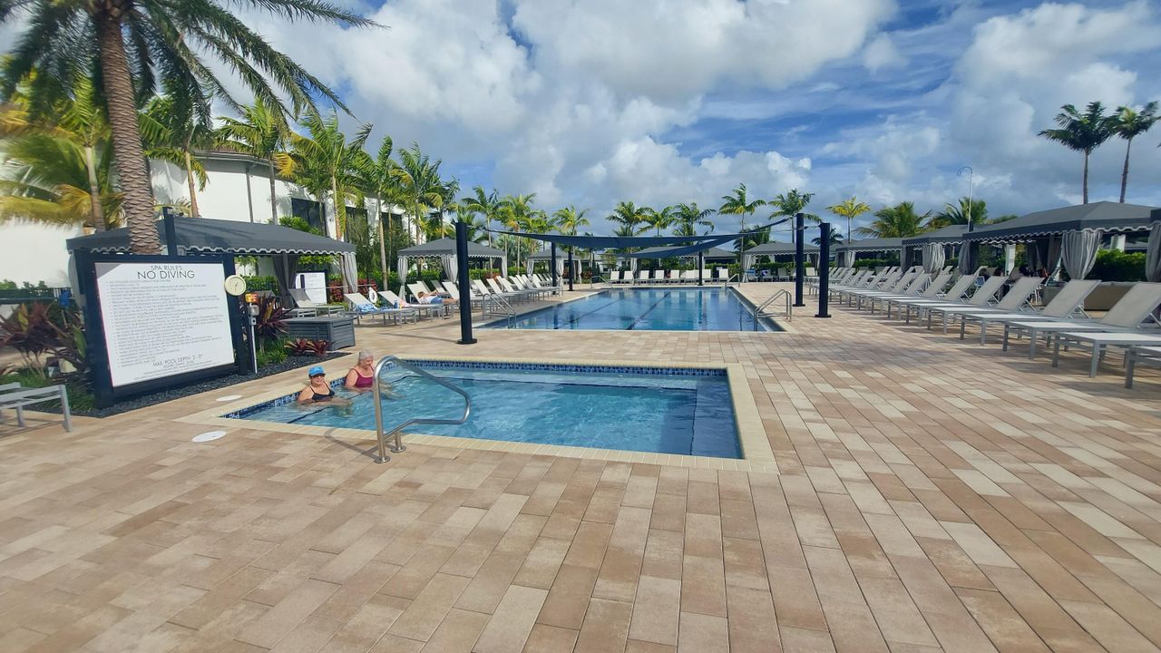 For Sale: $1,249,900 (2 beds, 2 baths, 2214 Square Feet)