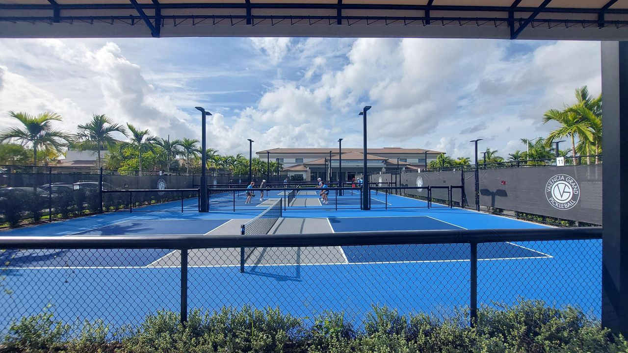 For Sale: $1,249,900 (2 beds, 2 baths, 2214 Square Feet)