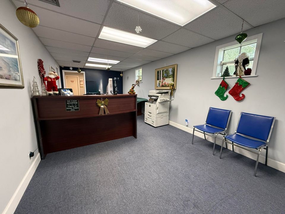 待售: $950 (0 贝兹, 0 浴室, 1806 平方英尺)