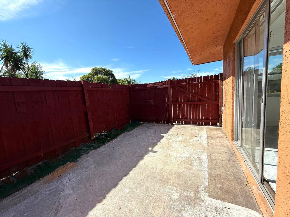 En Renta: $1,900 (2 camas, 2 baños, 1100 Pies cuadrados)