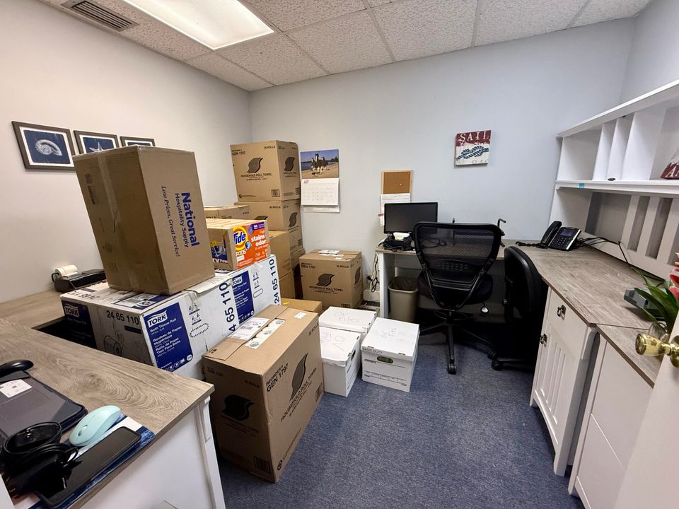 待售: $950 (0 贝兹, 0 浴室, 1806 平方英尺)