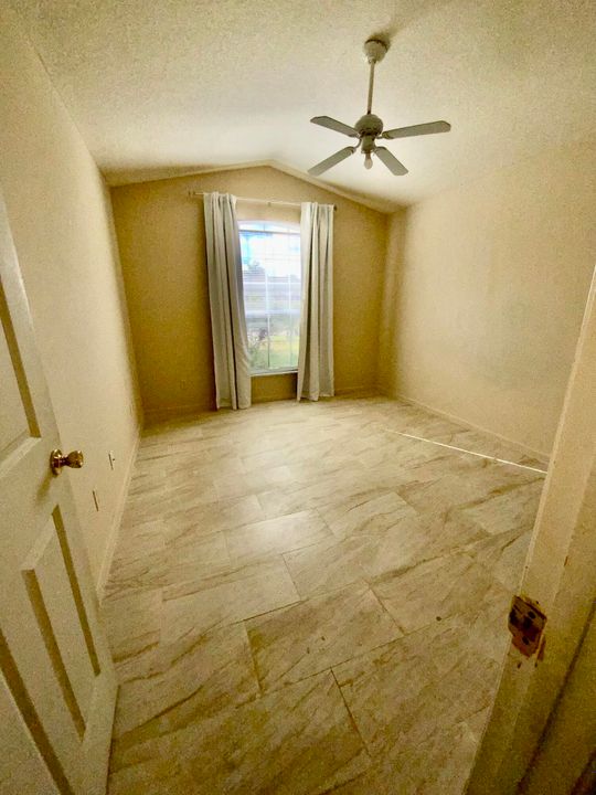 В аренду: $2,300 (3 спален, 2 ванн, 1808 Квадратных фут)